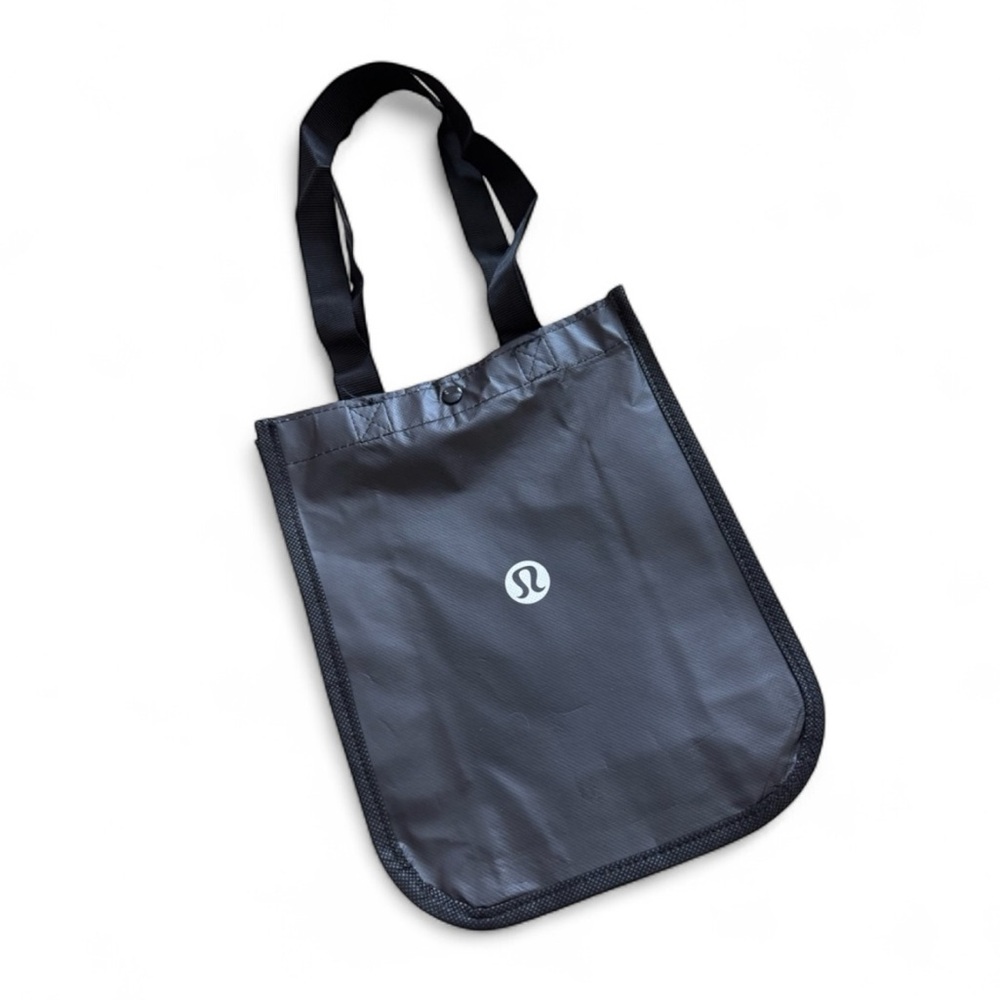 Lululemon Small Reuseable Bag- Black and White